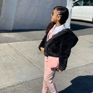 Meet your Posher, Sebastian